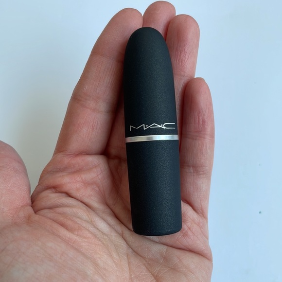 NIB MAC Powder Kiss Lipstick in Mull It Over - Picture 4 of 5